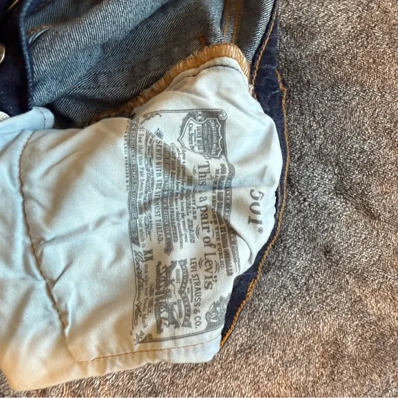 Levi’s 501 Dark Wash Blue Button-Fly Jeans - Picture 11 of 11